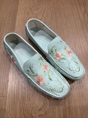 Baldinini Trend women’s embroidered slip on